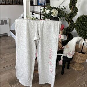 Hollister Class of 2026 Light Gray Sweatpants with Pink Text - Size Small NWT